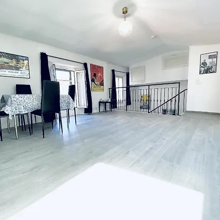 Serbes Floor Apartment *