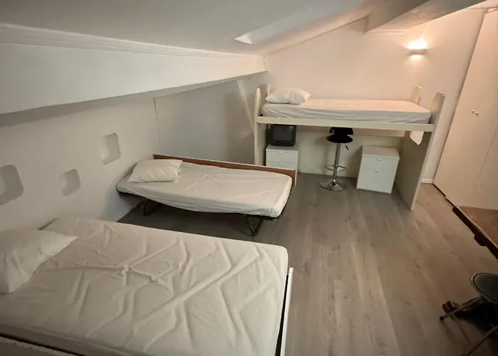 Serbes Floor Cannes