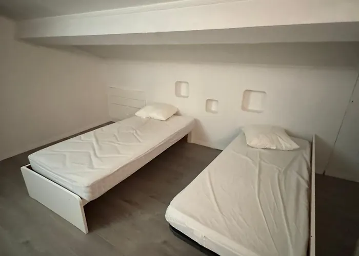Lägenhet Serbes Floor