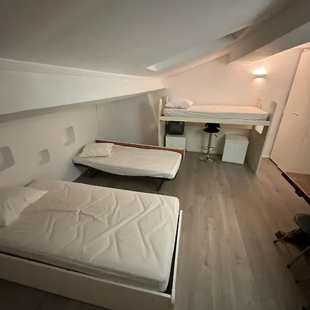 Serbes Floor Cannes
